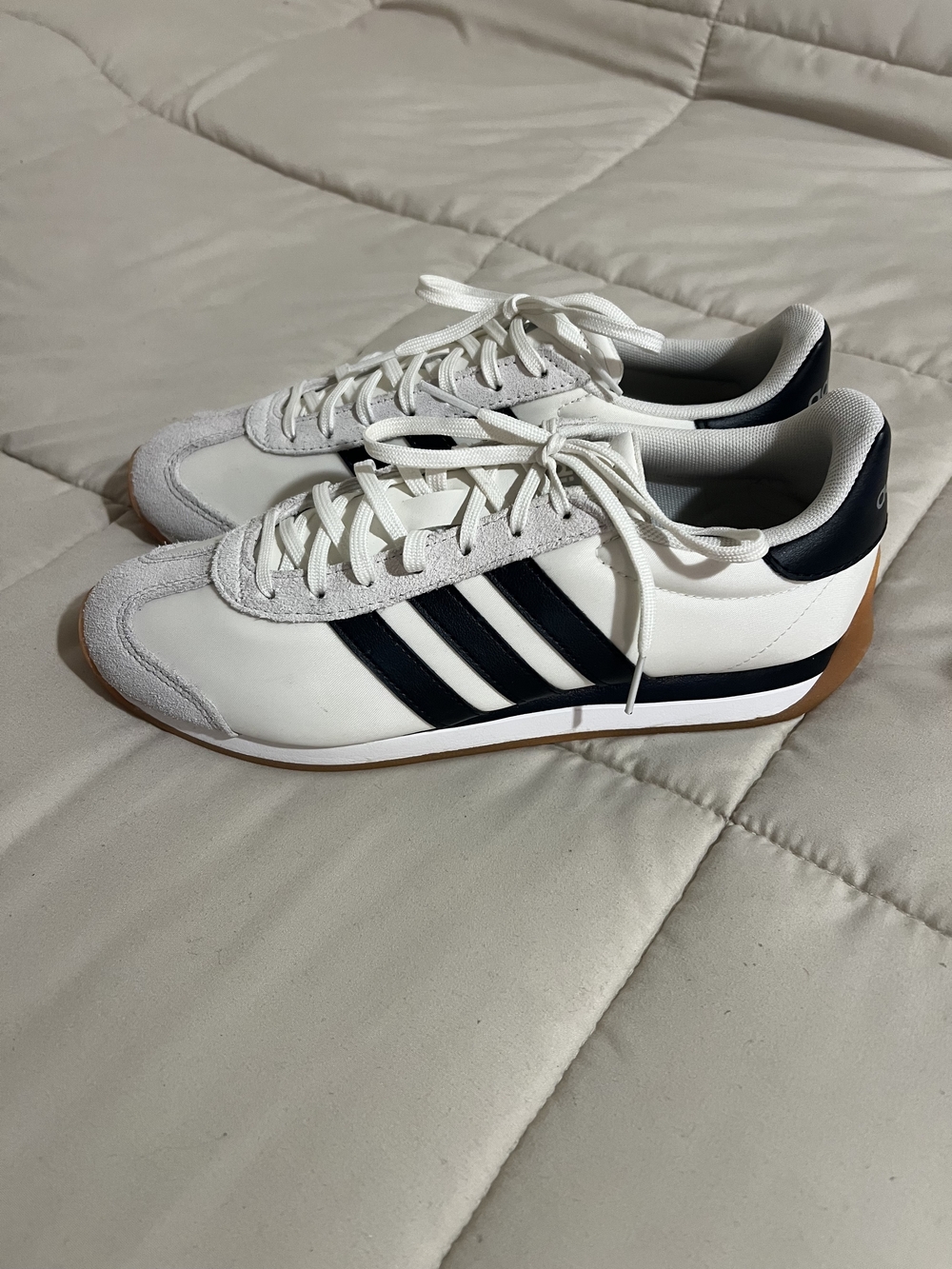 Adidas Women's White & Black Classic Retro
